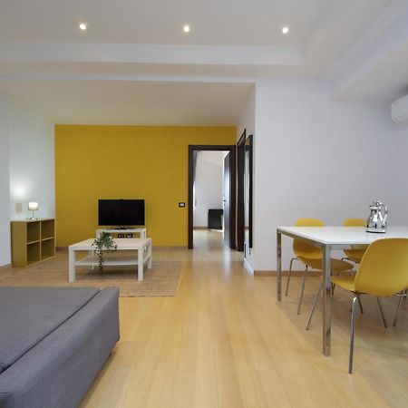 Cozy And Comfy Apartment In Piramide Metro Stop Рим Екстериор снимка