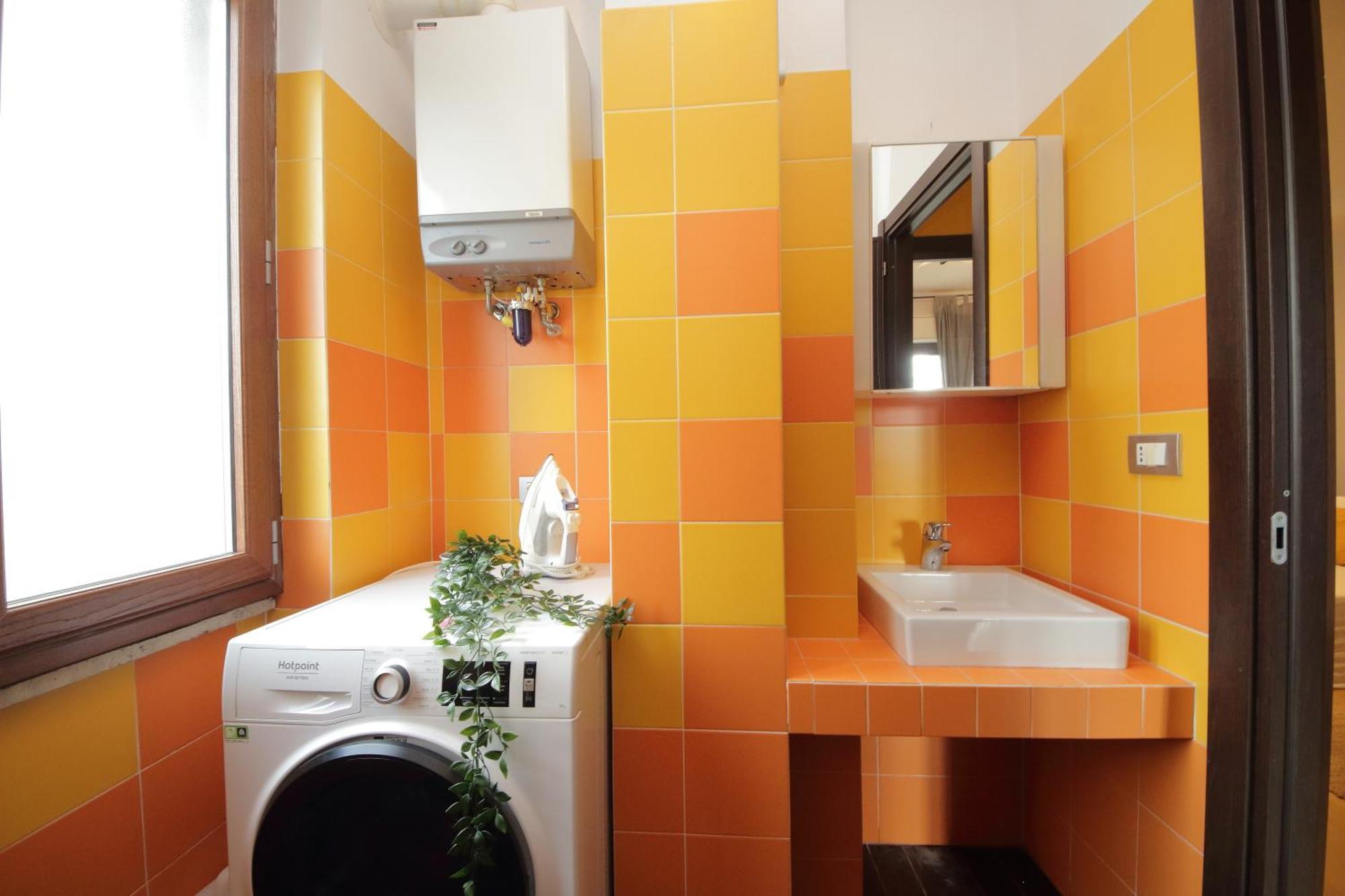 Cozy And Comfy Apartment In Piramide Metro Stop Рим Екстериор снимка